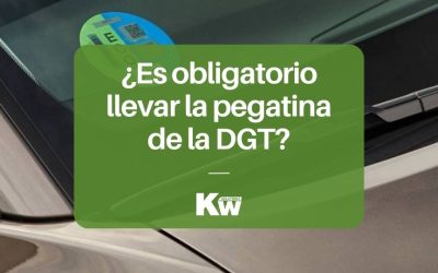 ¿Es obligatorio llevar la pegatina de la DGT?